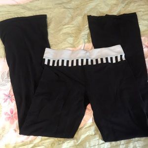 Lulu lemon groove pants